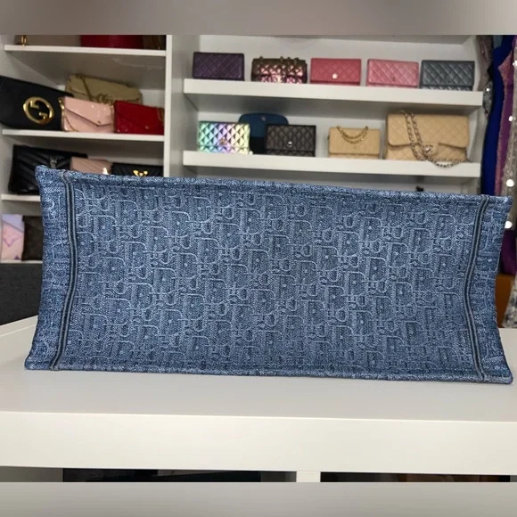 DIOR oblique LARGE book tote denim - Picture 7 of 10